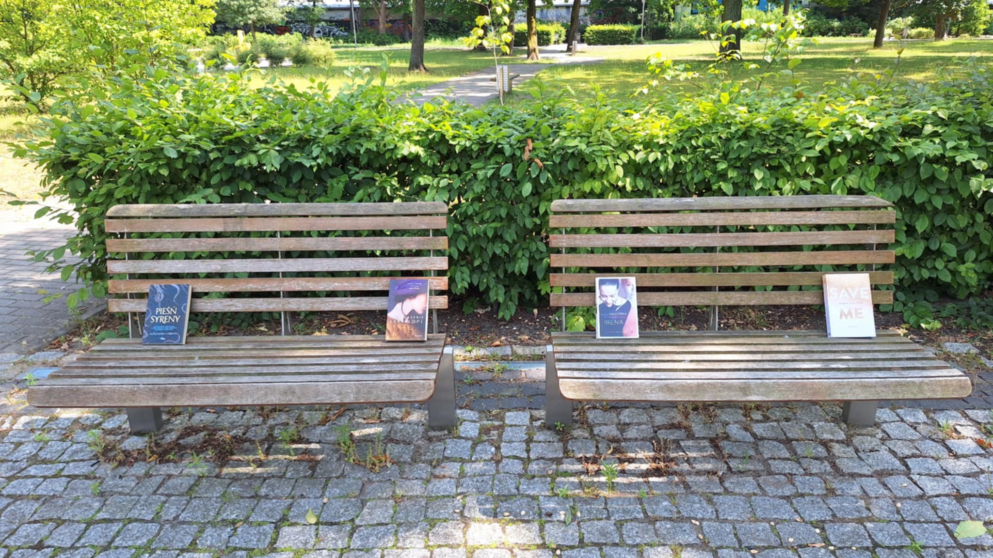 park miejski w akcji - uwalniamy książki