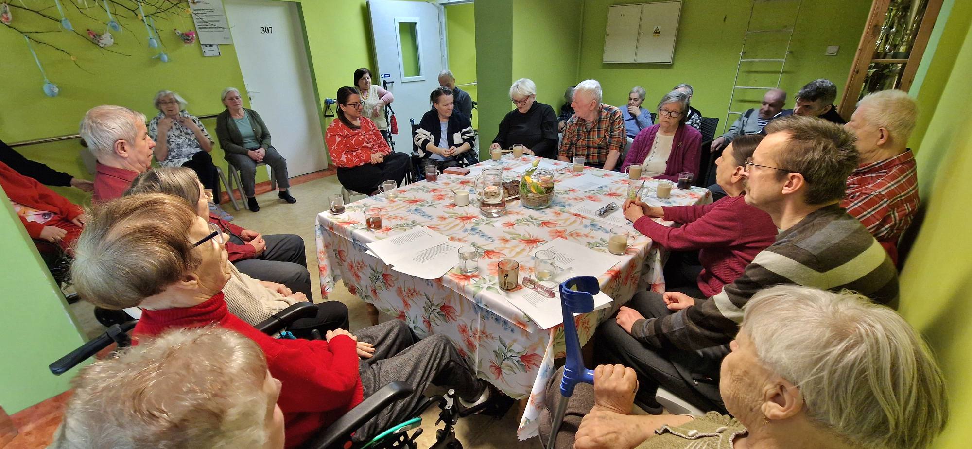 Wsp&oacute;lne czytanie poezji