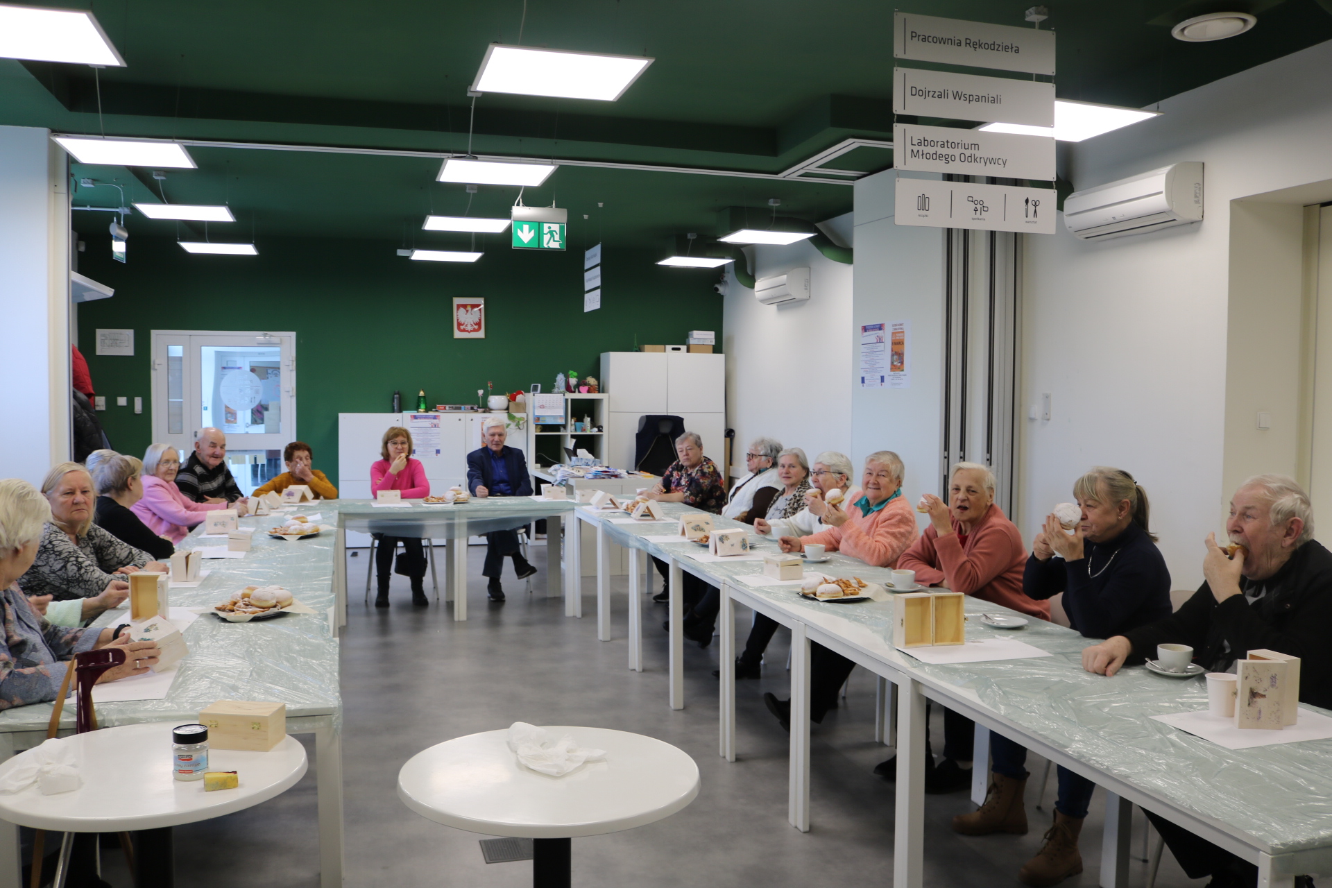 Warsztaty decoupage dla uczestników Domu dziennego pobytu